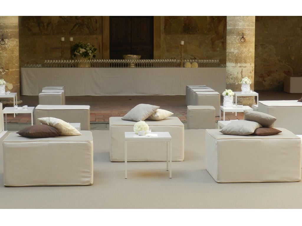 LOKATSE HOME Pouf Quadrato In Tessuto Con Gambe In Legno, Poggiapiedi O Seduta Aggiuntiva, Beige