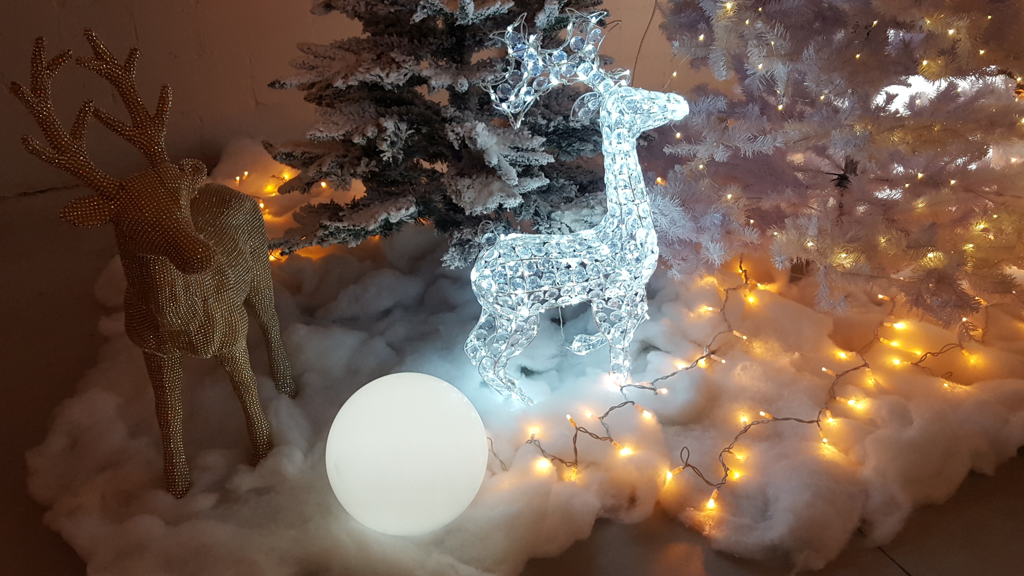 renna con slitta luminosa da esterno